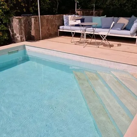 Pensión La Perla Di 3*